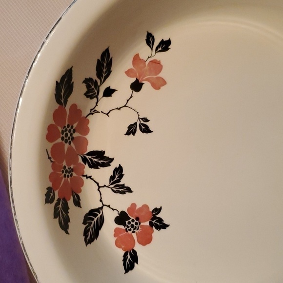 1930’s Vintage Hall China Poppy Radiance Pie Plate - Picture 6 of 7